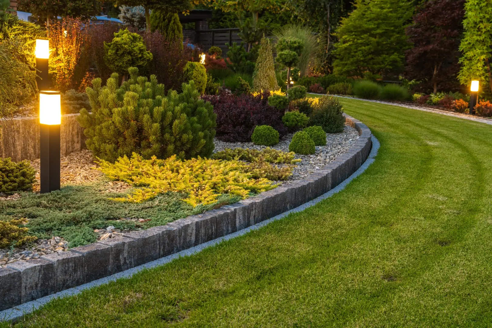 landscape-and-architectural-lighting-2
