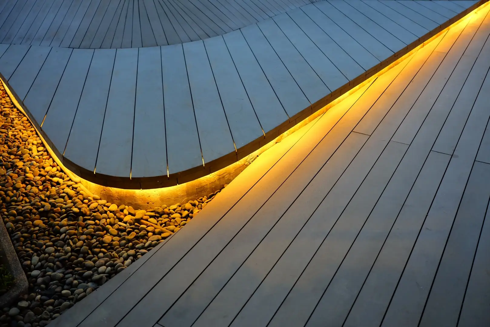 permanent-holiday-and-accent-lighting-2